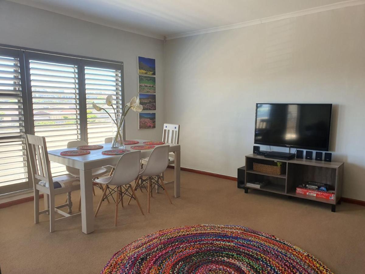 Albatross Guesthouse Langebaan Eksteriør bilde